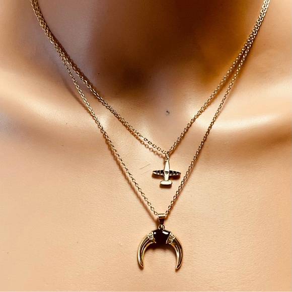 FASHION JEWELRY CHAIN STAINLESS STEEL DOUBLE LAYER HORN & AIRPLANE GOLD COLOR ** - Picture 3 of 11